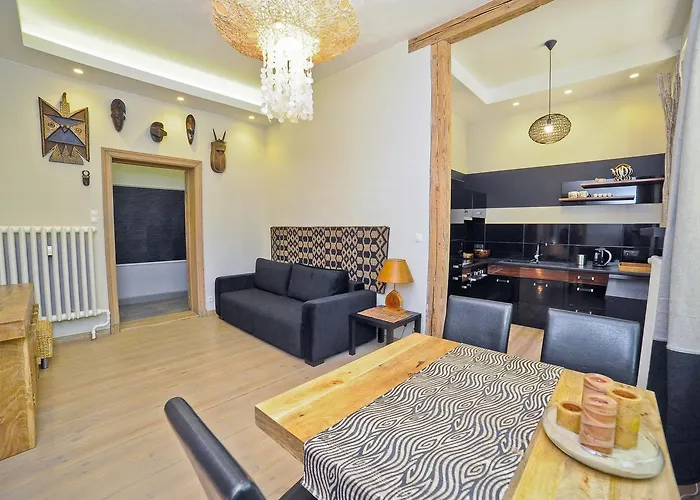 Africana Apartment By Grand Apartments